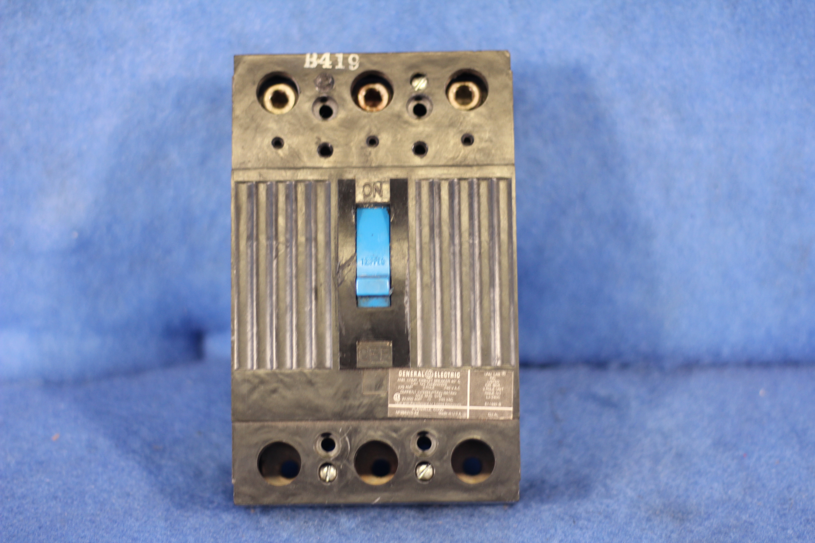 THQD32225 General Electric 225 Amp 240V 3 Pole Circuit Breaker MSE 
