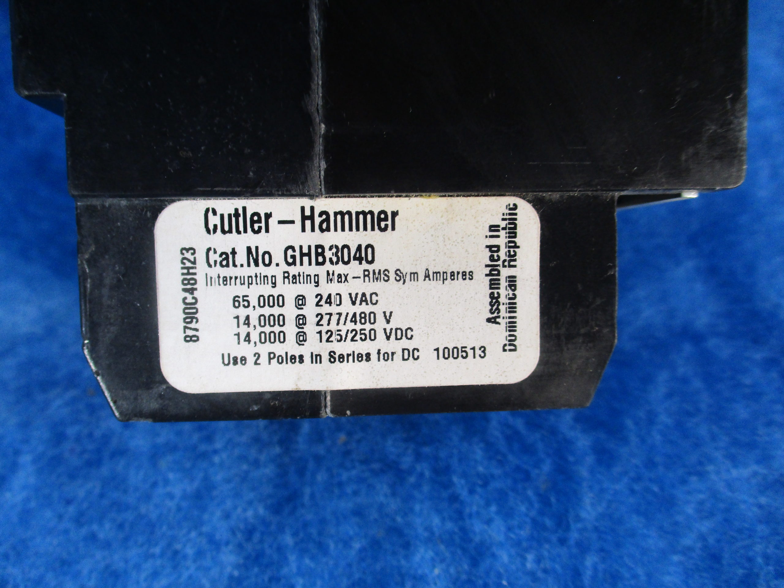 EH3040 CUTLER-HAMMER 3 POLE 40A 480VAC MC CIRCUIT BREAKER 2 YEAR WARRANTY